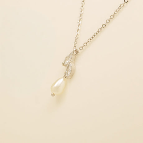 Olivia Pearl and Crystal Wedding Jewellery Set in Silver photo 3