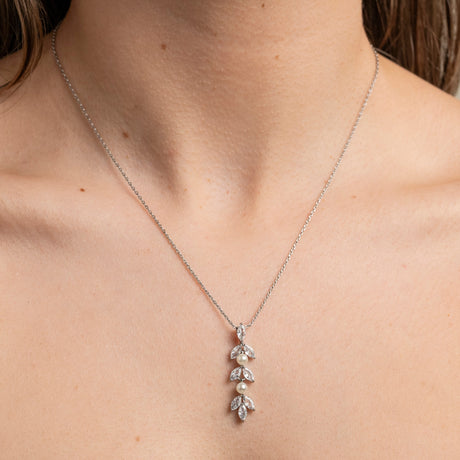 Fliss Pearl and Crystal Necklace / Silver