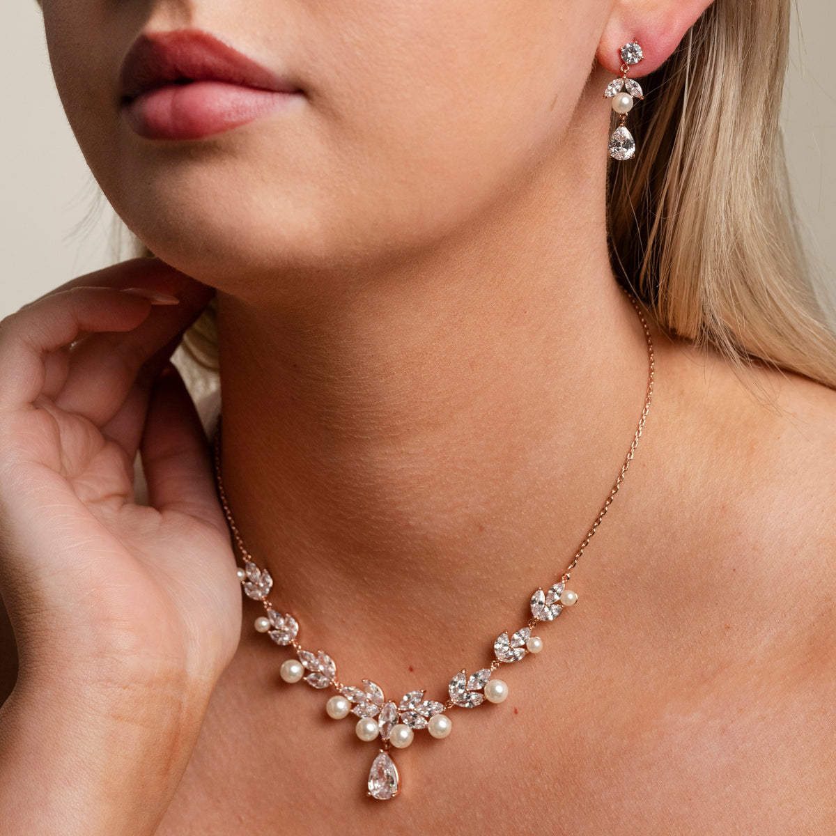 Lucia Pearl and Crystal Necklace / Rose Gold